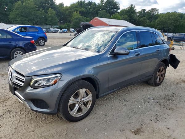 2017 MERCEDES-BENZ GLC300