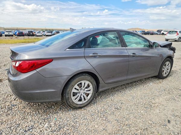 2012 HYUNDAI SONATA Middle-low level