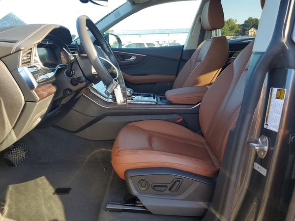2023 AUDI Q8 S Line quattro Prestige
