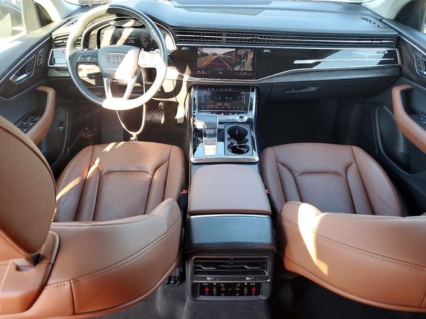 2023 AUDI Q8 S Line quattro Prestige