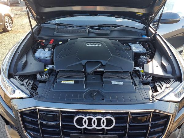 2023 AUDI Q8 S Line quattro Prestige