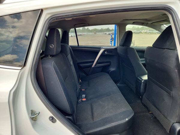 2016 TOYOTA RAV4 XLE (M Grade)
