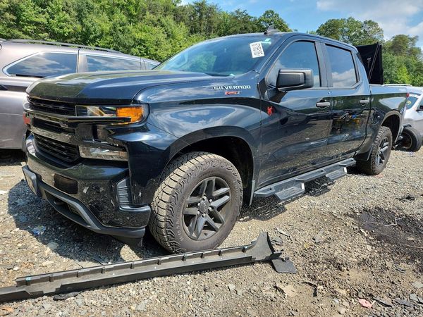2021 CHEVROLET SILVERADO Custom — Front 3/4