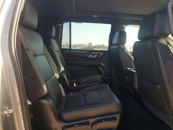 2023 CHEVROLET SUBURBAN LT
