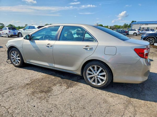 2014 TOYOTA CAMRY