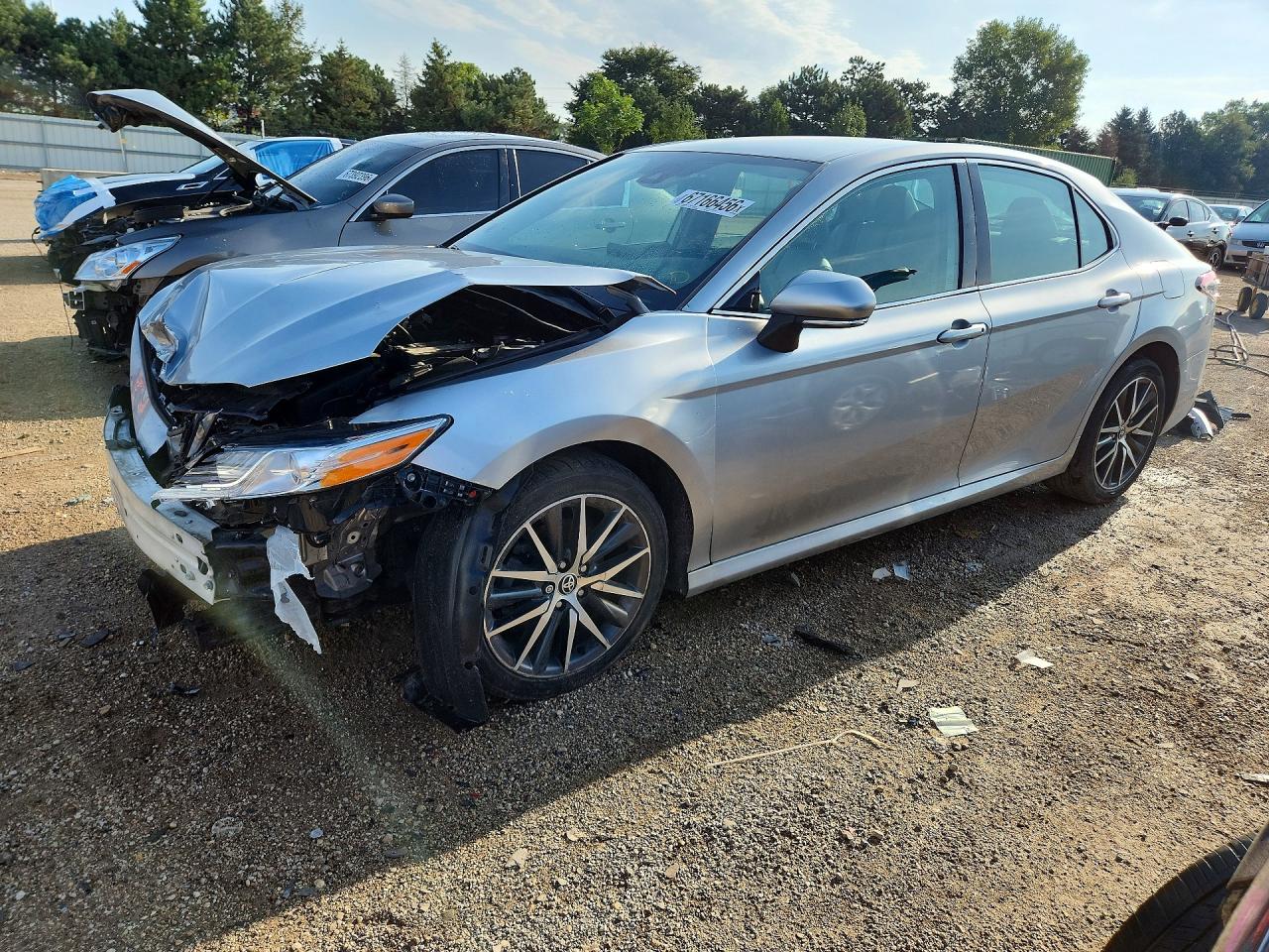2021 TOYOTA CAMRY XLE