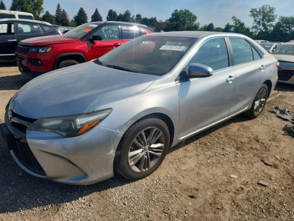 2015 TOYOTA CAMRY