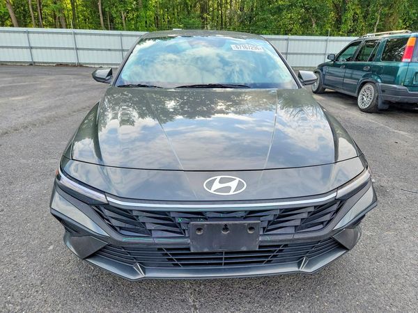 2024 HYUNDAI ELANTRA