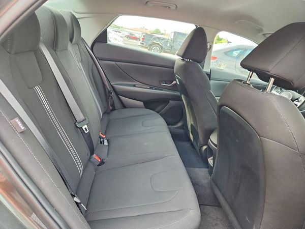 2024 HYUNDAI ELANTRA