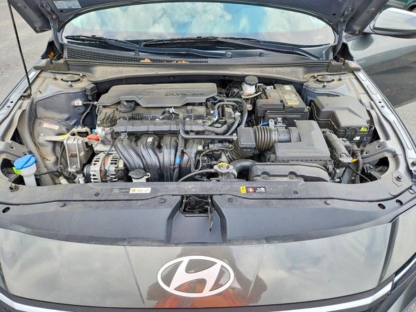 2024 HYUNDAI ELANTRA