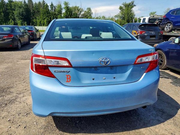 2012 TOYOTA CAMRY