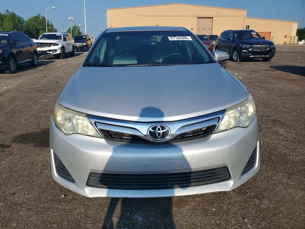 2014 TOYOTA CAMRY