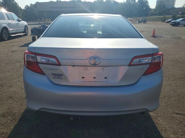 2014 TOYOTA CAMRY