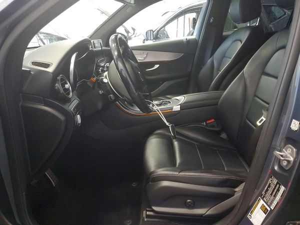 2019 MERCEDES-BENZ GLC