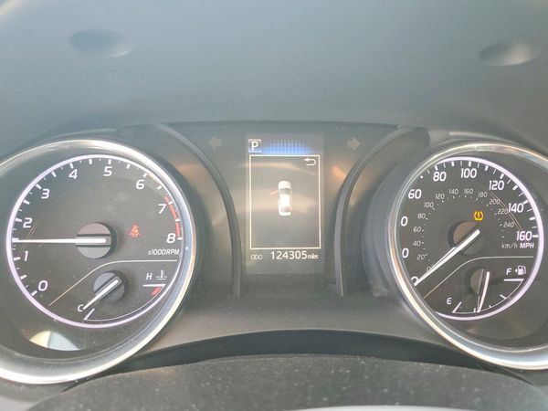 2020 TOYOTA CAMRY