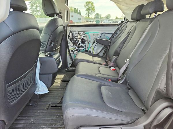2026 KIA CARNIVAL HYBRID