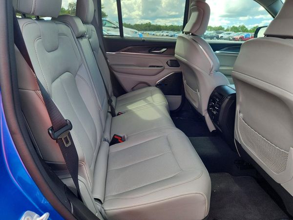 2023 JEEP GRAND CHEROKEE Overland