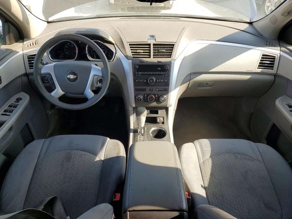 2012 CHEVROLET TRAVERSE LS