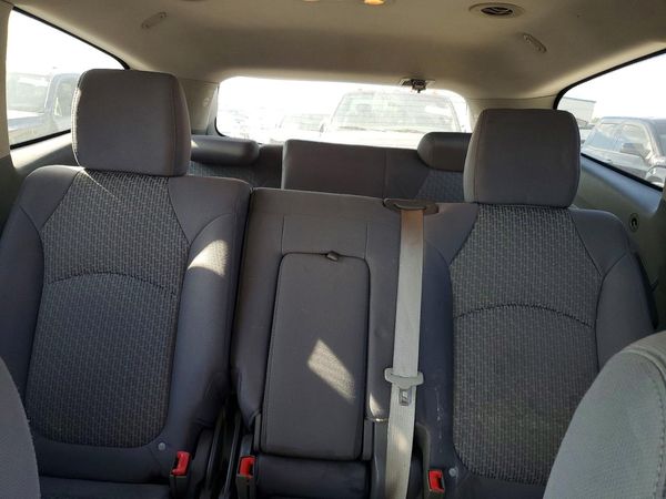 2012 CHEVROLET TRAVERSE LS