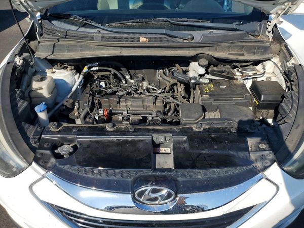2015 HYUNDAI TUCSON GLS (Middle)