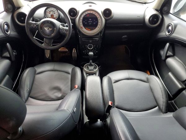 2012 MINI COOPER