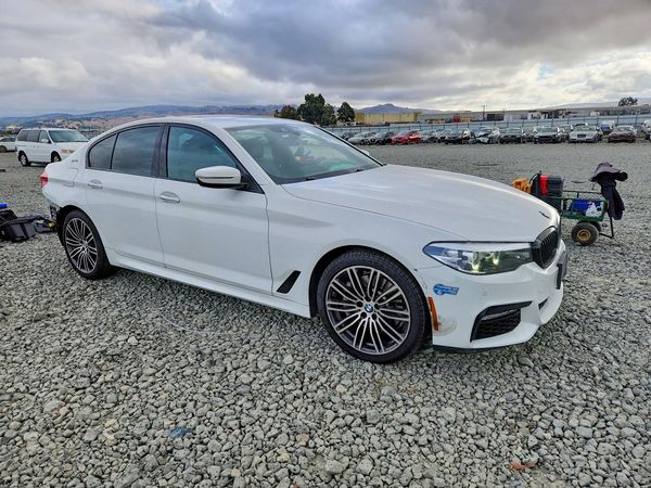 2018 BMW 530E