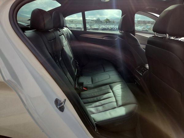 2018 BMW 530E