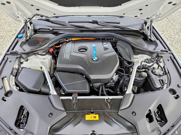 2018 BMW 530E