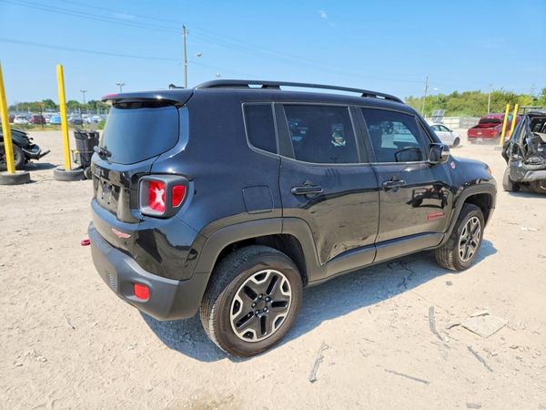 2017 JEEP RENEGADE Trailhawk