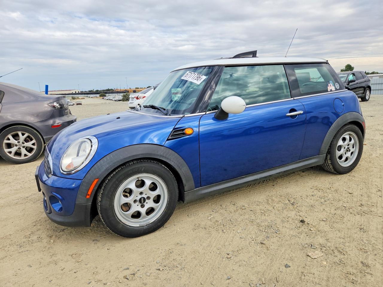 2013 MINI COOPER