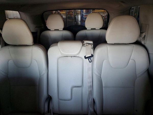 2019 VOLVO XC90