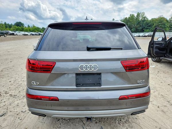 2017 AUDI Q7 quattro Premium Plus