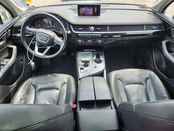 2017 AUDI Q7 quattro Premium Plus