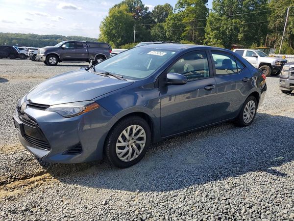 2017 TOYOTA COROLLA