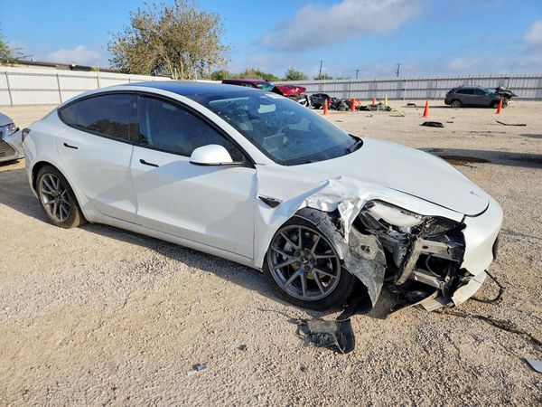 2022 TESLA MODEL 3 — Passenger 3/4