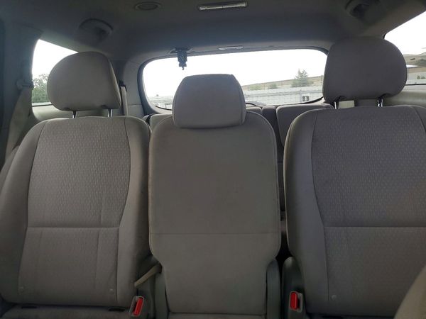 2016 KIA SEDONA