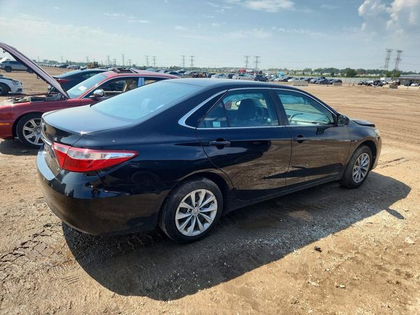 2017 TOYOTA CAMRY