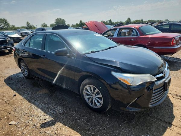 2017 TOYOTA CAMRY