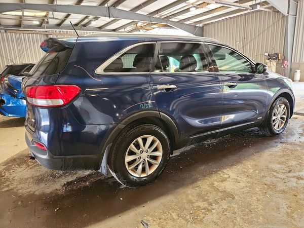 2016 KIA SORENTO L / LX