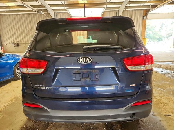2016 KIA SORENTO L / LX