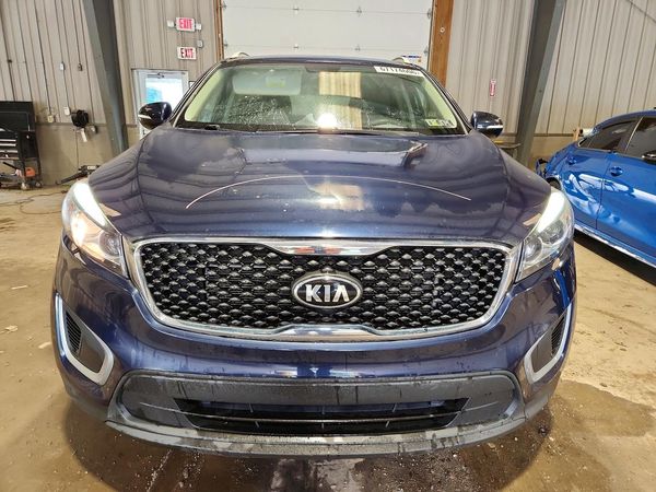 2016 KIA SORENTO L / LX