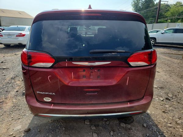 2017 CHRYSLER PACIFICA