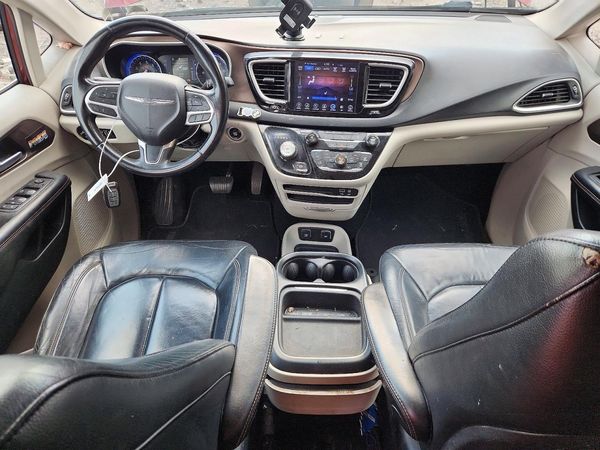 2017 CHRYSLER PACIFICA