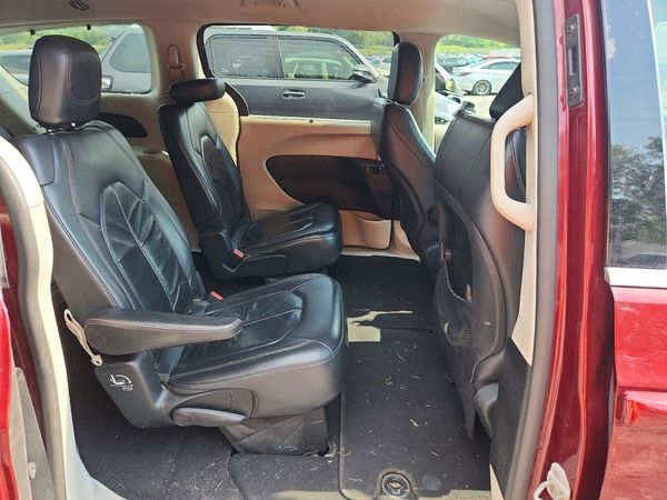 2017 CHRYSLER PACIFICA