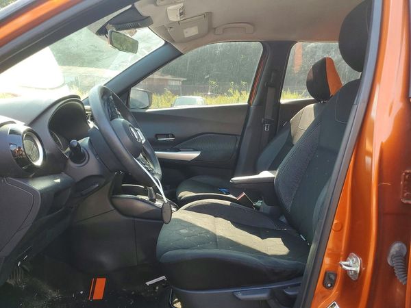 2020 NISSAN KICKS