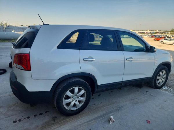 2013 KIA SORENTO Base / LX