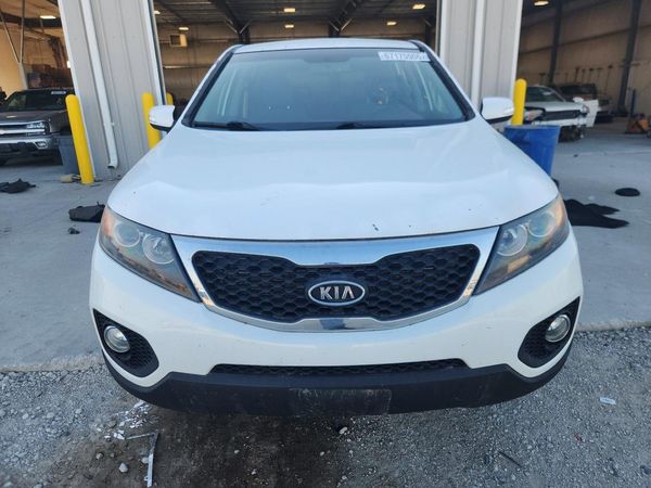 2013 KIA SORENTO Base / LX