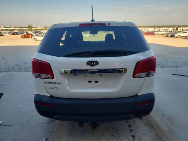 2013 KIA SORENTO Base / LX