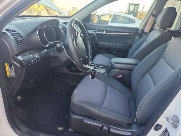 2013 KIA SORENTO Base / LX
