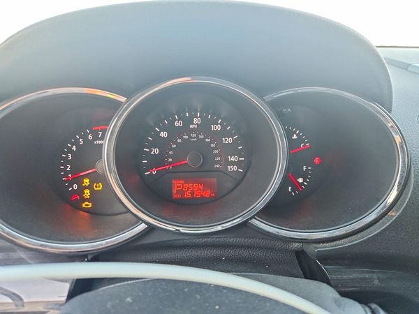2013 KIA SORENTO Base / LX